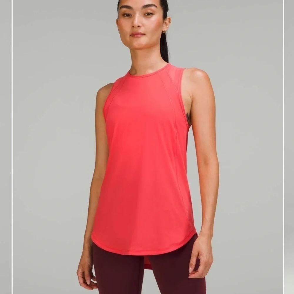 Lululemon Sculpt Tank Top with Reflective Details Size 4 running yoga